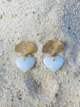 Charger l'image dans la galerie, Boucles d’oreilles Aimée pierre de lune