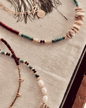 Charger l'image dans la galerie, Collier Henriette nacre