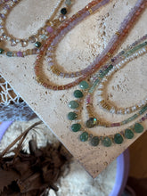 Charger l&#39;image dans la galerie, Collier Jeannette tourmaline light rainbow
