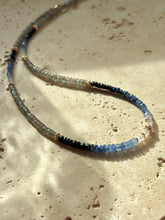 Charger l&#39;image dans la galerie, Collier Eleonore labradorite et saphir bleu
